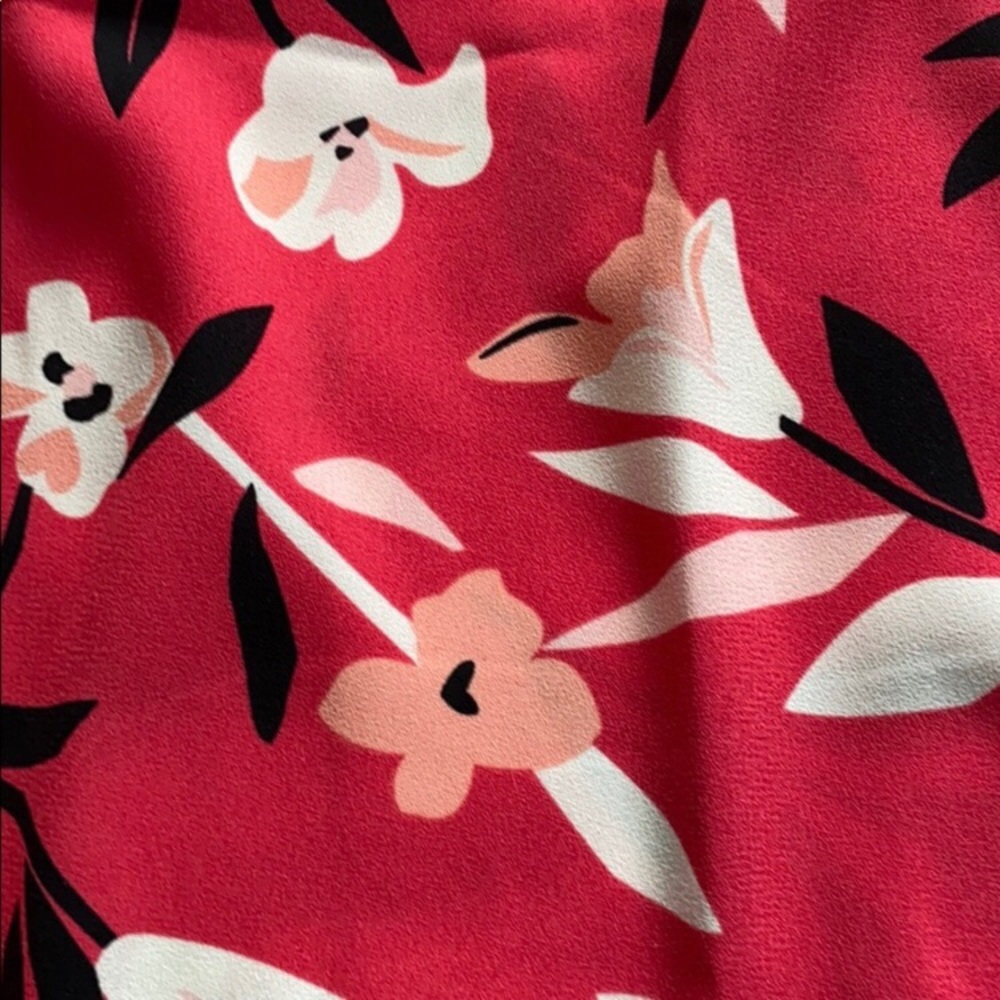 🎉HP🎉Talbots Red Floral Blouse - Picture 3 of 5